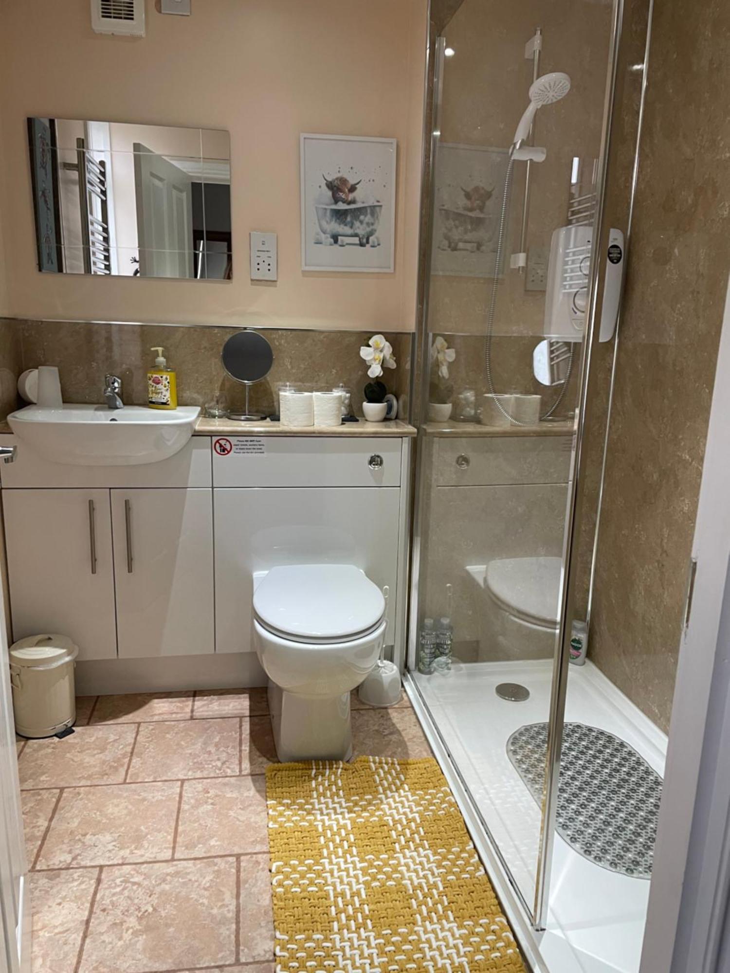 Charleston Apartment Self Catering 5 Min Drive From Town Centre إينفيرنيس المظهر الخارجي الصورة